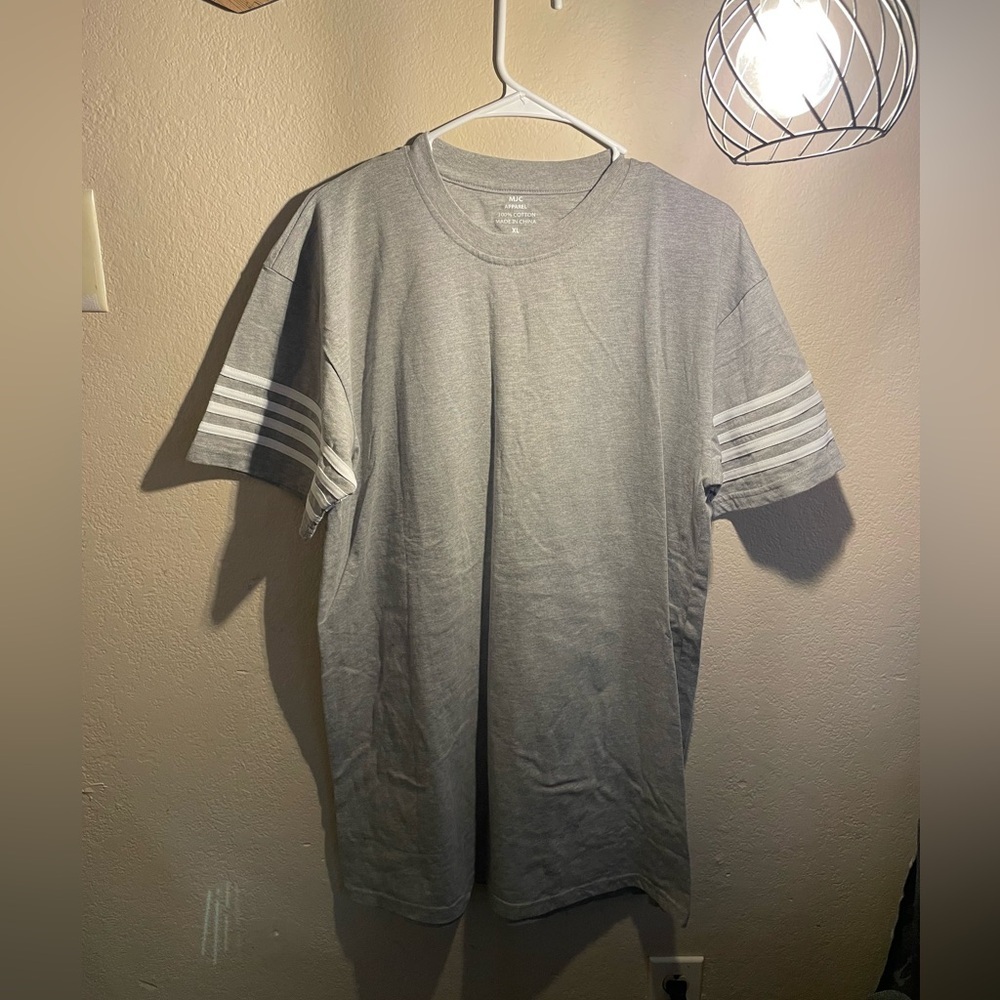 MJC apparel short sleeve gray T-shirt-XL -NWT